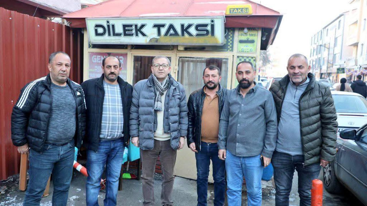 Vali Ziya Polat Kars sokaklarında esnafa bereketli kazançlar diledi görseli