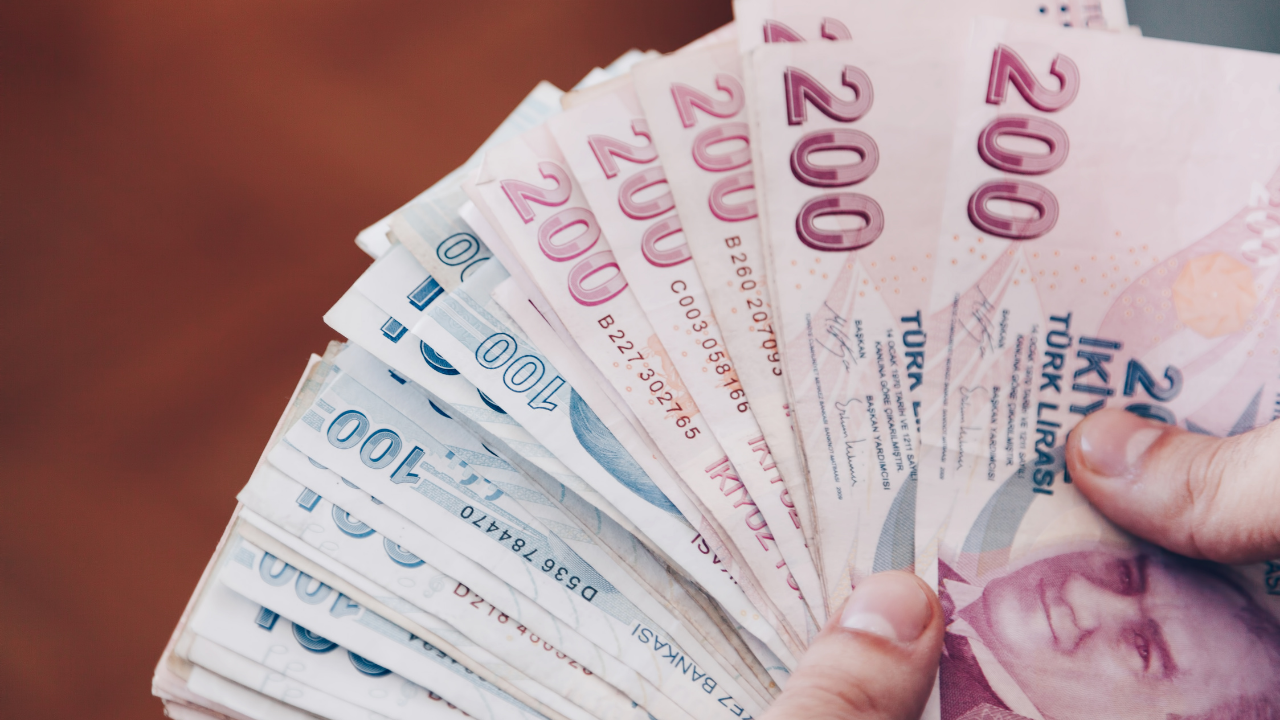 SON DAKİKA | Asgari ücret 28 bin 75 lira oldu! görseli