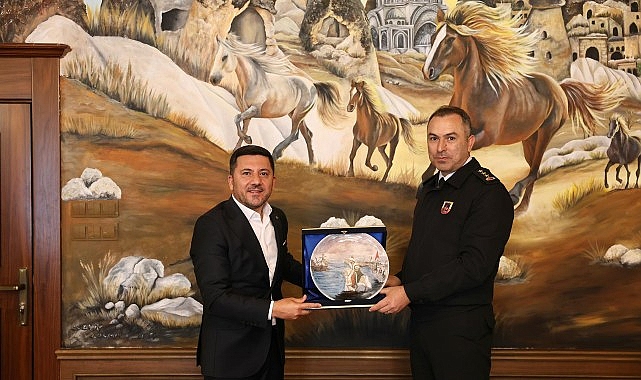 Başkan Arı, JAKEM Komutanı Fırat’ı Makamında Ağırladı görseli