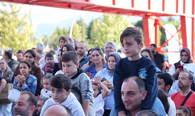 Fenomen Doğancan Özadlı Kitap Fuarı'nı salladı görseli