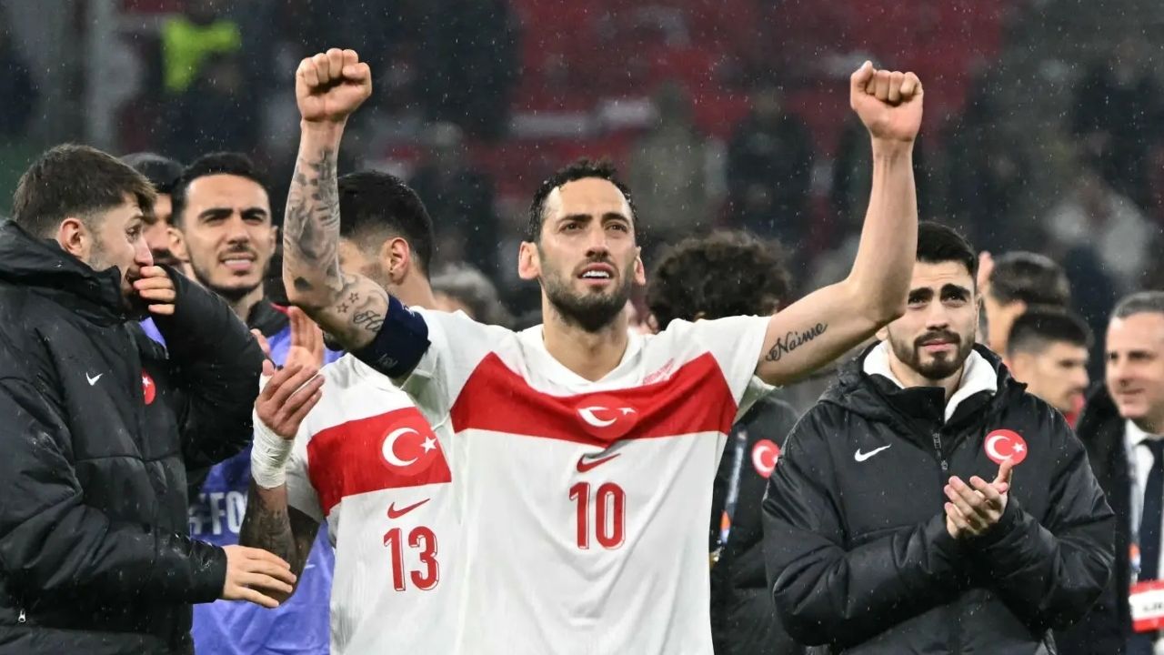 Hakan Çalhanoğlu Milli Takım’da “Dalya”ya hazırlanıyor görseli