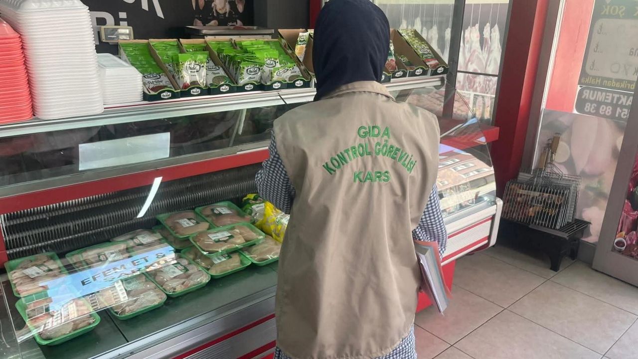 Kars’ta kasap ve şarküteri denetimleri aralıksız devam ediyor görseli
