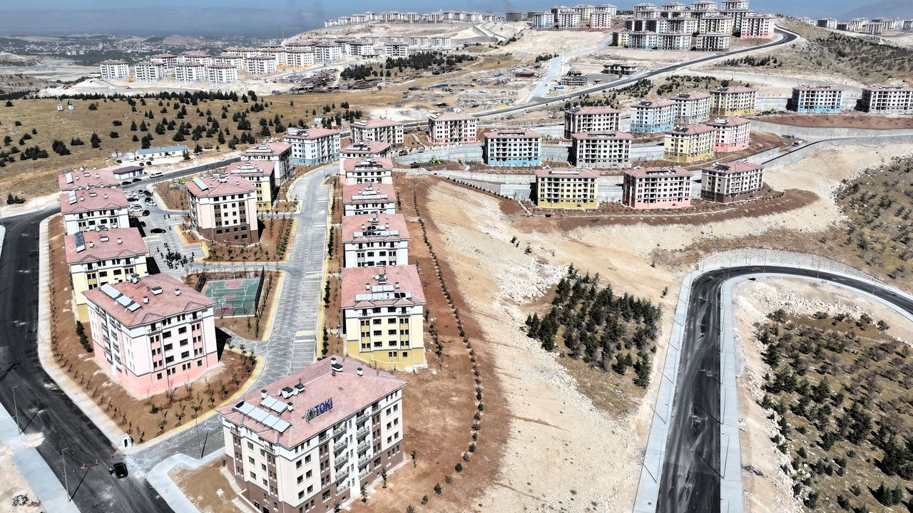 Vali Yavuz: Bahçebaşı'nda 12 gün sonra anahtarları teslim edeceğiz görseli