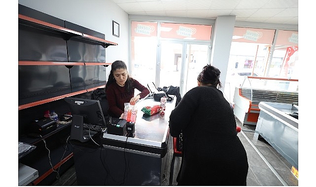 Menderes’in Sosyal Market’inden Büyük Destek; Tam 2 Milyon 800 Bin TL görseli