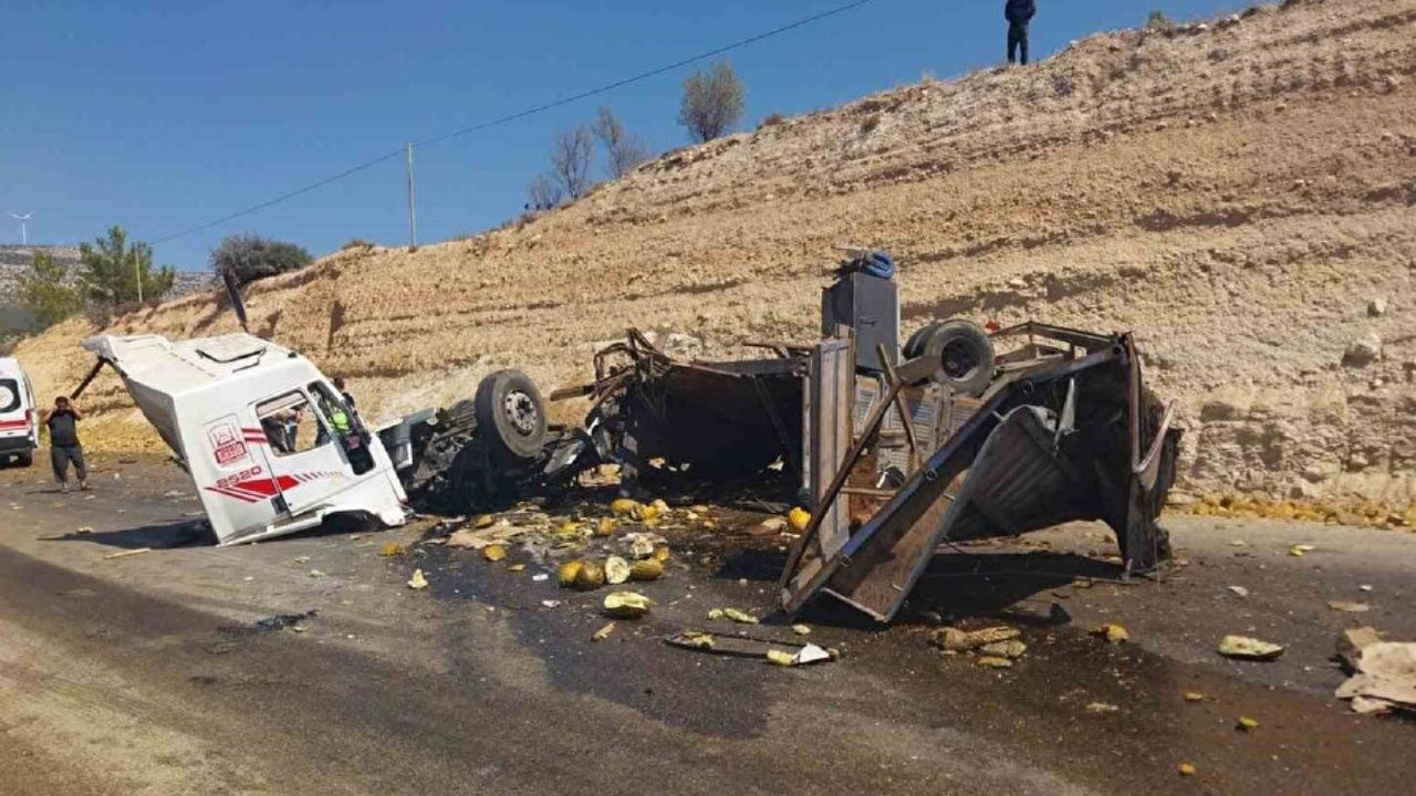Mersin Mut’ta feci trafik kazası: 3 ölü, 6 yaralı görseli