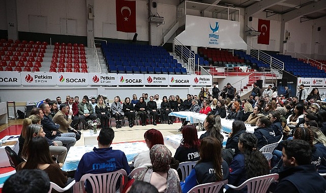 Aliağa Belediyesi Personelinden Başkan Serkan Acar’a Doğum Günü Sürprizi görseli