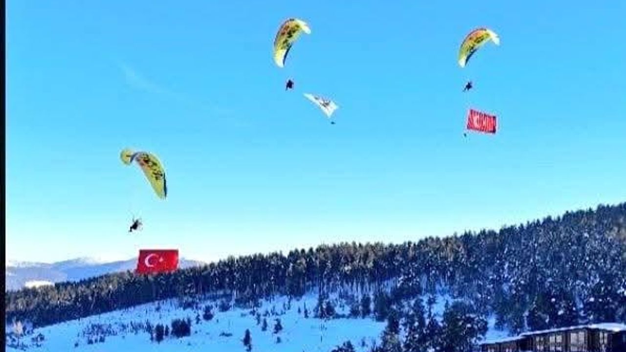 Sarıkamış Semalarında Paramotor Uçuşu gerçekleştirildi görseli