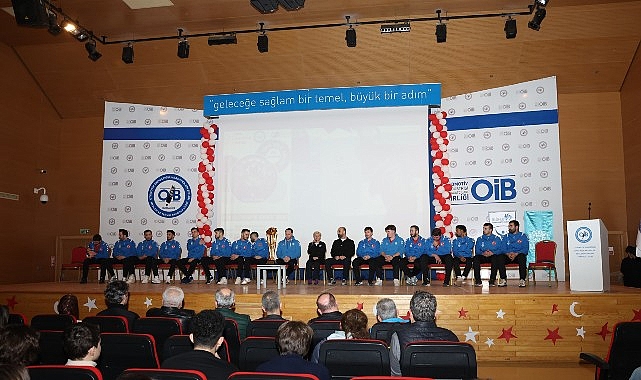 Nilüferli hentbolcular gençlerle buluştu görseli