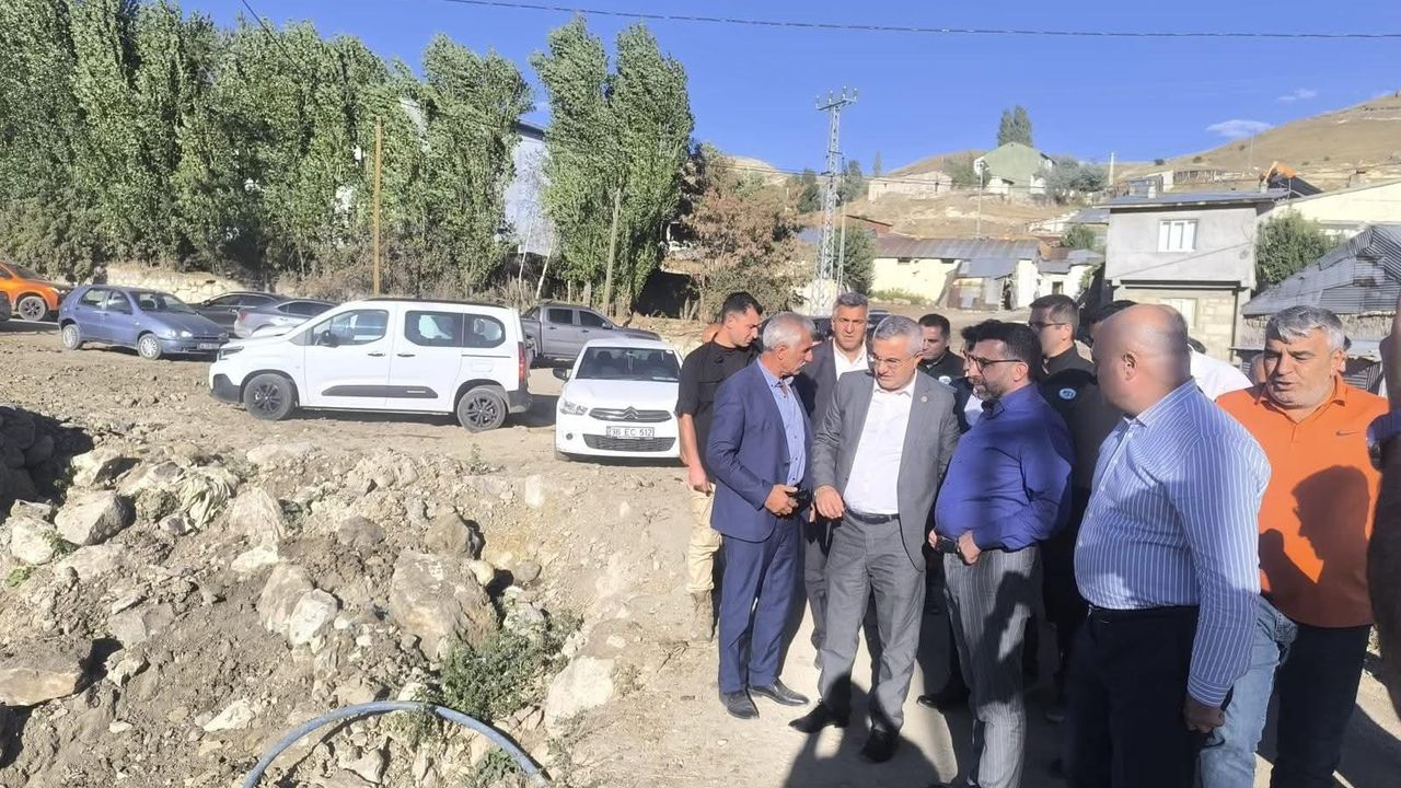 AK Parti Kars Milletvekili Adem Çalkın, Sarıkamış’ta taşkın kontrol tesislerini yerinde inceledi görseli
