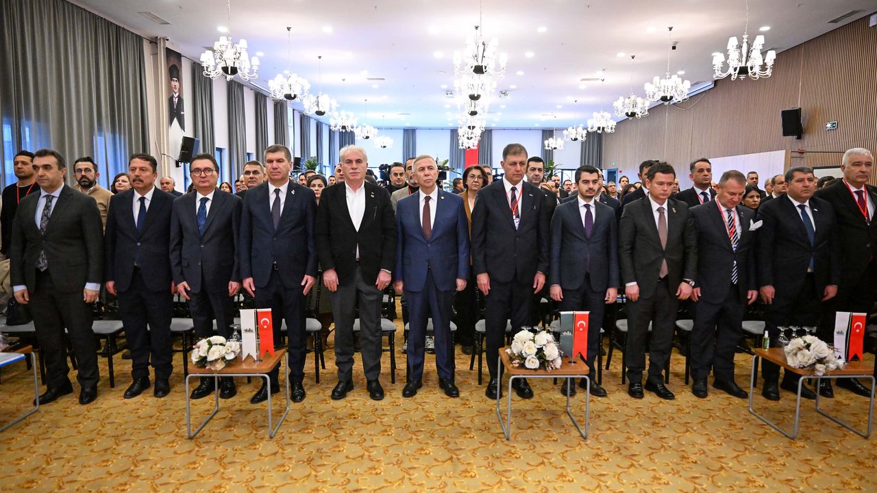Yerel yönetimler afetlere dirençli kentler için Ankara’da buluştu Mansur Yavaş: “Türkiye’de en güçlü kurum belediyeler” görseli