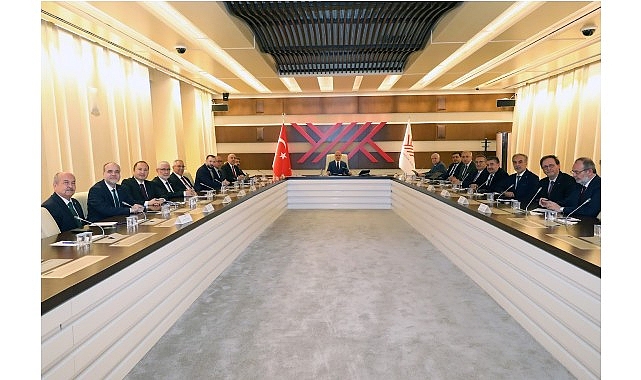 Ege Üniversitesi Rektörü Prof. Dr. Musa Alcı mazbatasını aldı görseli