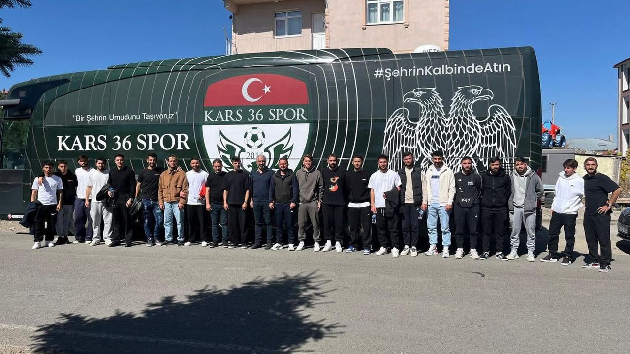 Hizmet-İş Sendikası, Kars36 Spor futbolcularını Selim Kültür Evi’nde ağırladı görseli