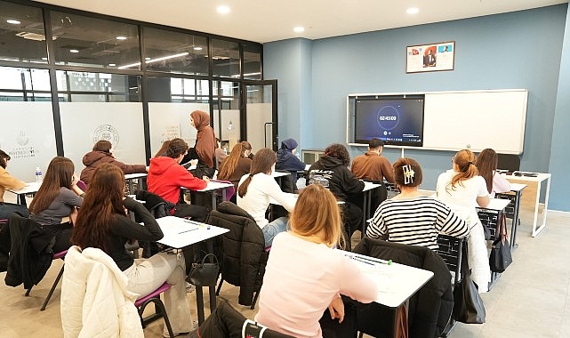 İBB’den LGS ve YKS’ye Hazırlananlara Ücretsiz Deneme Desteği görseli
