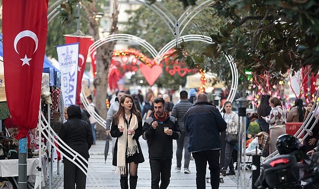 Konak’ın Sevgililer Günü El Emeği Kermesi başladı görseli