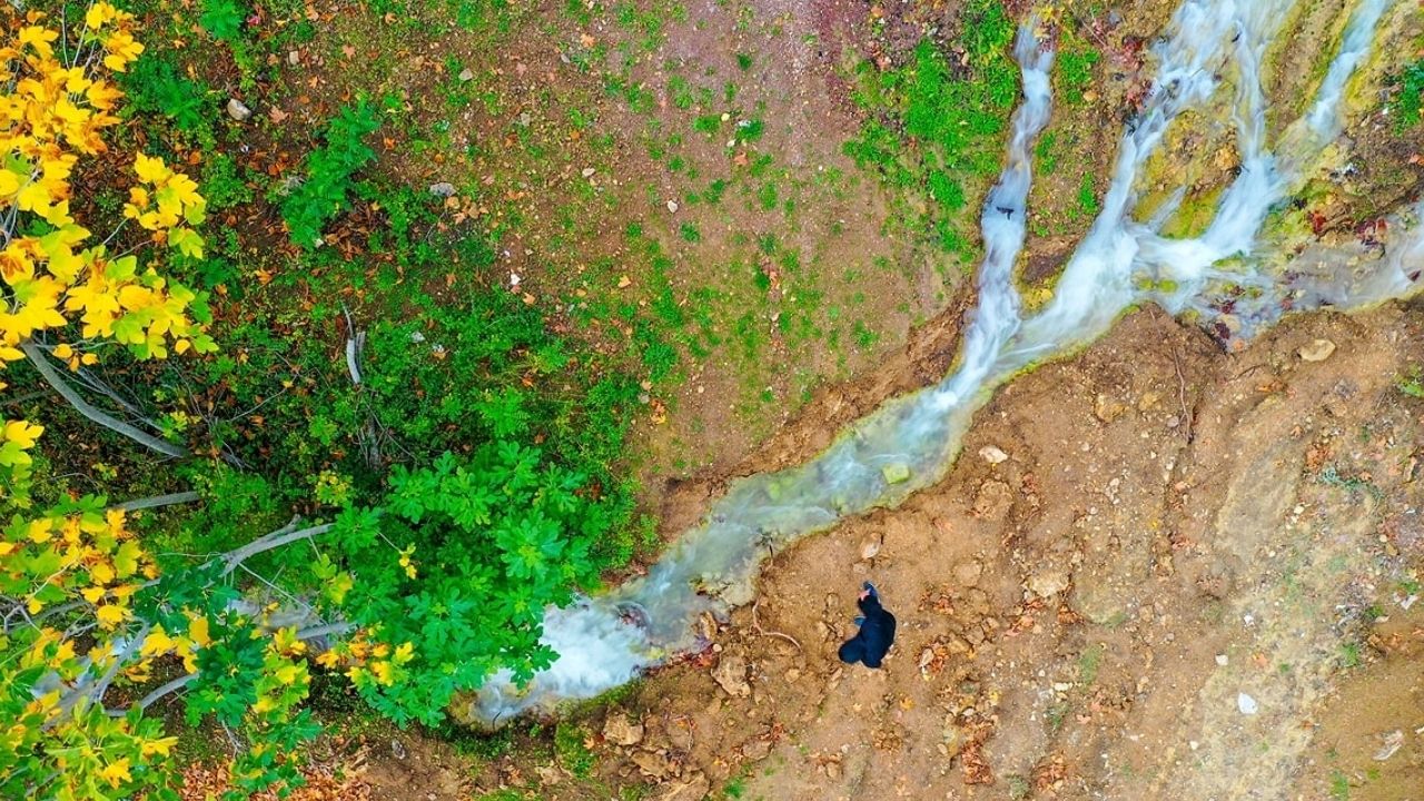 Sındırgı’da deprem mucizesi: 20 yıldır kuruyan su kaynağı yeniden hayat buldu görseli