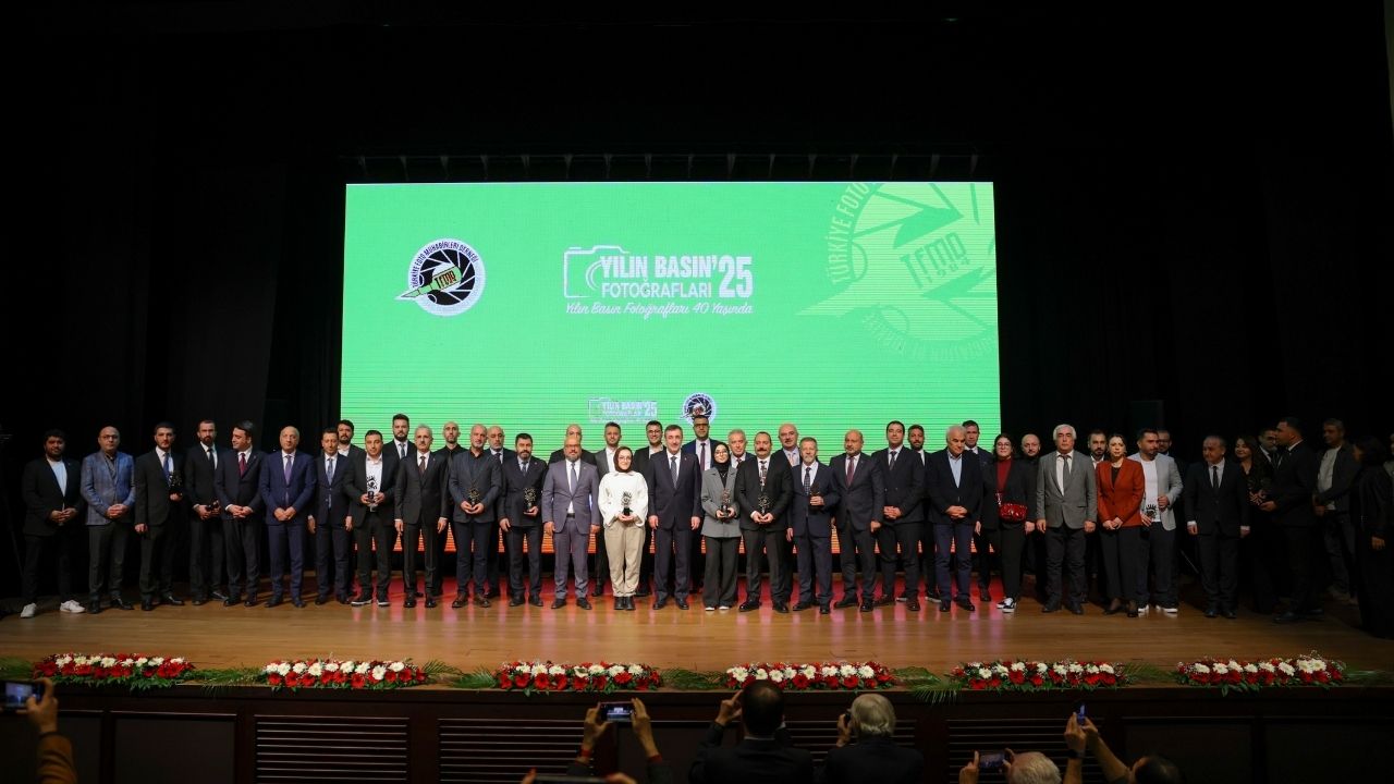 "Yılın Basın Fotoğrafları" yarışmasında ödüller sahiplerini buldu görseli