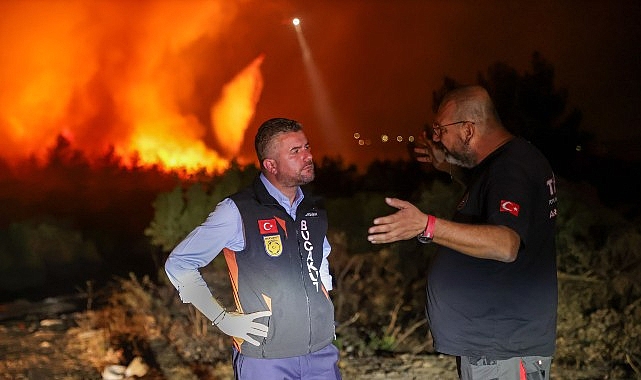Buca tüm gece alevlerle mücadele etti görseli