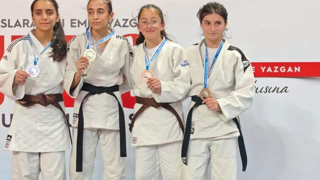 5. Ulusal Kayısı Cup Büyükler Yaz Kupası’nda kadın sporculardan büyük başarı! görseli