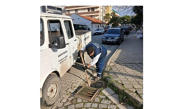 Burhaniye Belediyesi Ekipleri, Yoğun Yağış Riskine Karşı Sahada görseli