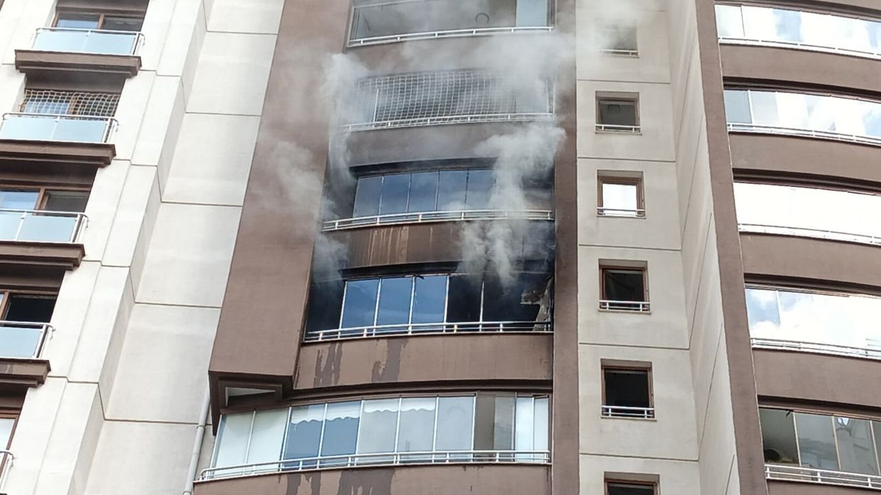 ra Keçiören'de bina yangını görseli