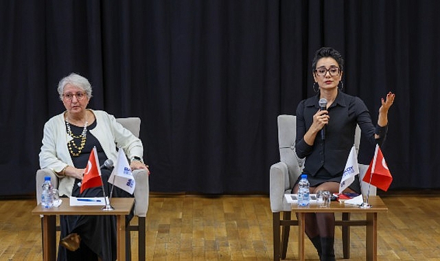 Şule Aydın ile “Tımarhaneden Haber Var” Bakırköy’deydi görseli
