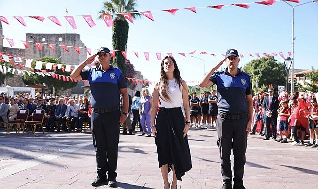 Alaçatı ve Çeşme’nin Kurtuluşu 103. yılında coşkuyla kutlandı görseli