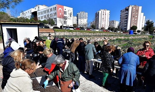 Bornova’da toprak kadınlarla canlanıyor görseli