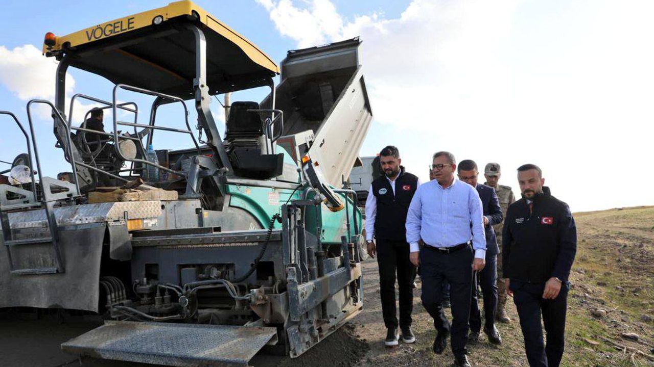 Vali Ziya Polat, Aydınkavak–Yağlıca Grup Köy Yolu’nda incelemelerde bulundu. görseli