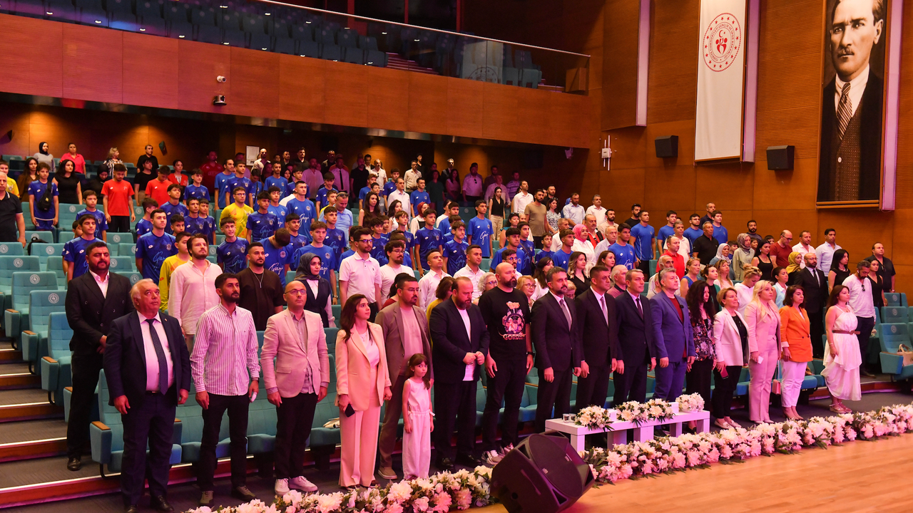 “Kamera Arkasından Hayata” projesinde ödüller sahiplerini buldu! görseli