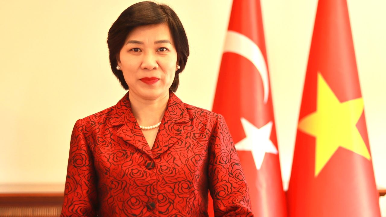 Vietnam'ın Türkiye Büyükelçisi: Kongre Vietnam’ın kalkınma sürecinde tarihi bir dönüm noktasıdır görseli