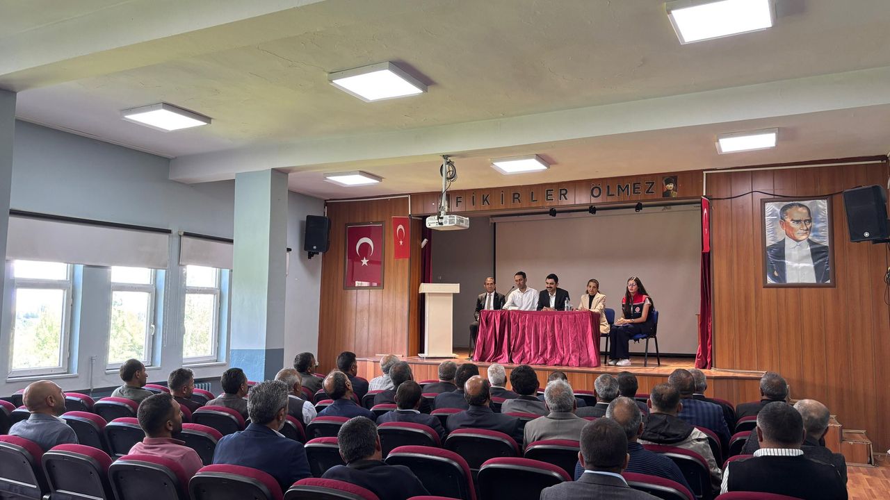 Susuz Kaymakamı Muhammed Emin Tutal, Muhtarlarla Tanışma toplantısı düzenledi görseli