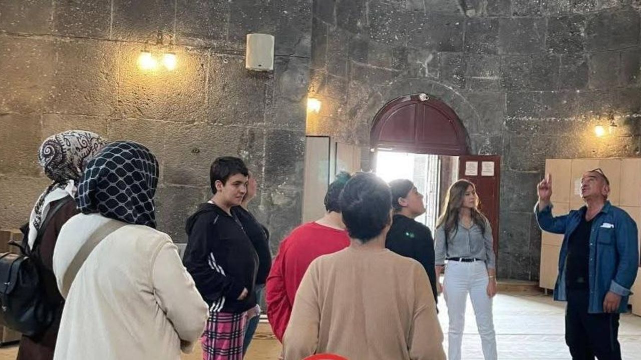 Kars Gündüz Engelli Bakım Merkezi’nden Mevlid Kandili etkinliği görseli