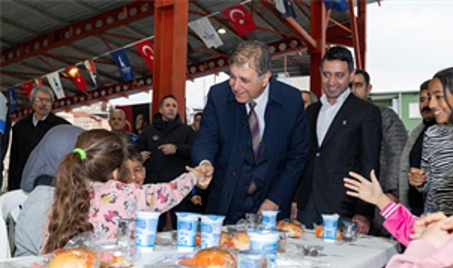 Bayraklı'da gönüller aynı sofrada buluştu görseli