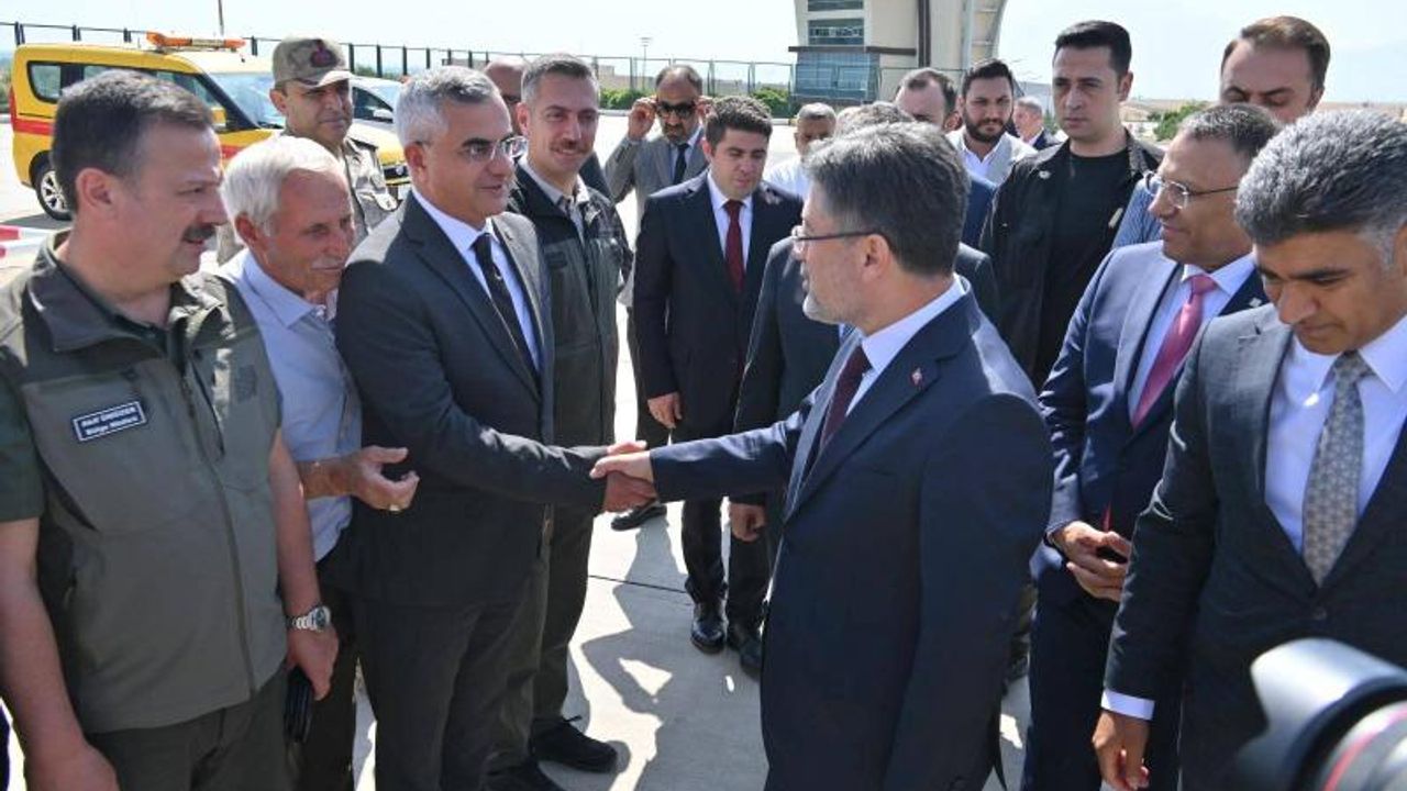 Tarım ve Orman Bakanı İbrahim Yumaklı Iğdır’da çiftçilerle buluştu görseli