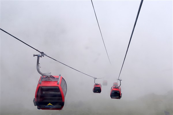 İçişleri Bakanı Ali Yerlikaya, Antalya’da teleferik kazasında 15 kabinde mahsur