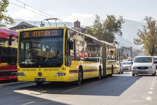 Bursa Büyükşehir Belediye Başkanı Mustafa Bozbey, Ramazan Bayramı’nda şehir içi