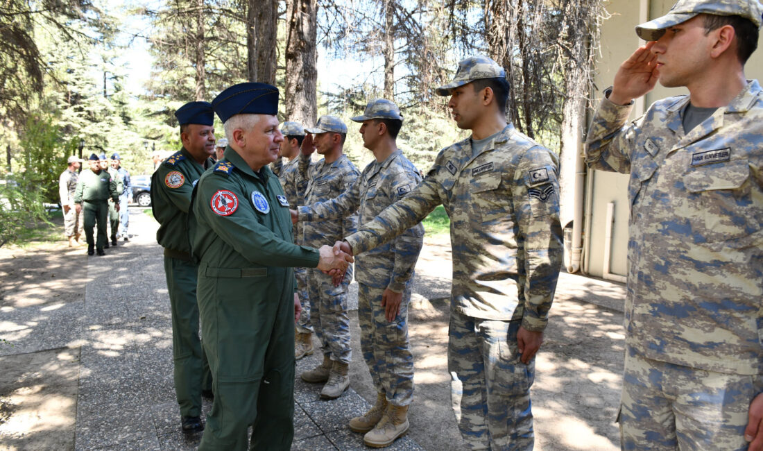 Hava Kuvvetleri Komutanı Orgeneral Ziya Cemal Kadıoğlu, Ramazan Bayramı vesilesiyle