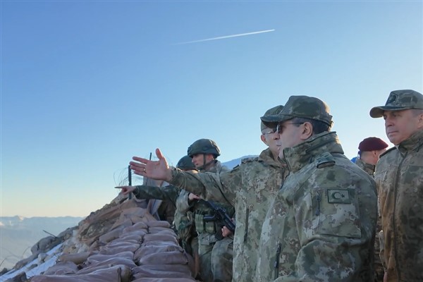 Kara Kuvvetleri Komutanı Orgeneral Selçuk Bayraktaroğlu, Hakkari’deki 3’üncü Piyade Tümen