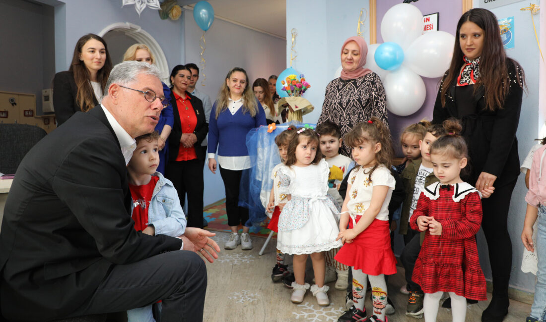 Mudanya Belediye Başkanı Deniz Dalgıç, ilk bayram ziyaretini çocuklarla gerçekleştirdi.