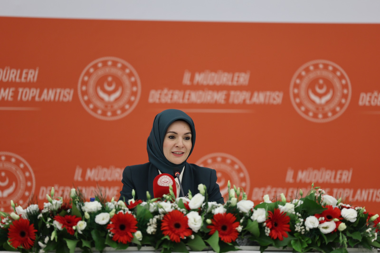 Aile ve Sosyal Hizmetler Bakanı Mahinur Özdemir Göktaş, İstanbul'da düzenlenen