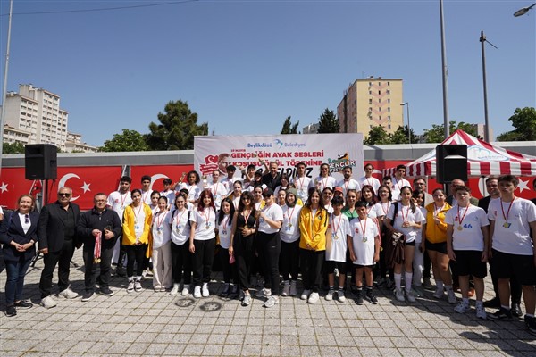 Beylikdüzü Belediyesi’nin düzenlediği 3. Kırlangıç Gençlik Festivali’nin dördüncü gününde ‘19