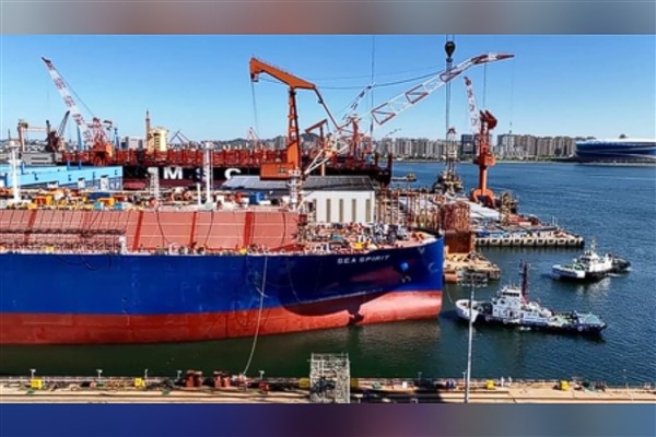 Çin tarafından geliştirilen dev bir sıvılaştırılmış doğal gaz (LNG) taşıyıcı