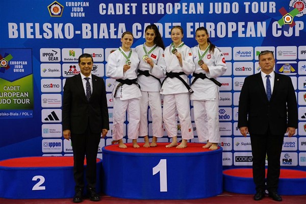 Konya Büyükşehir Belediyespor judo takımında mücadele eden Sinem Oruç, Polonya’da