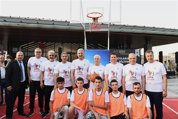 Osmangazi Belediyesi, gençlere özel 3x3 Atatürk ve Gençlik Sokak Basketbolu