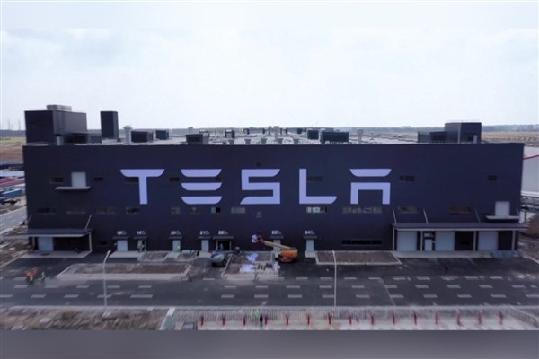 ABD’li otomobil üreticisi Tesla, Çin’deki ikinci fabrikası için inşaat ruhsatını