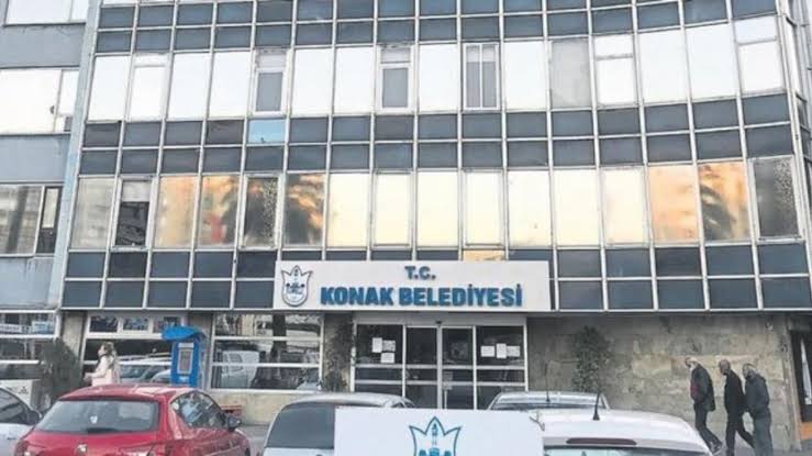 İzmir Konak Belediyesi’ne bağlı Merbel şirketi, işçilerin geriye dönük alacaklarının